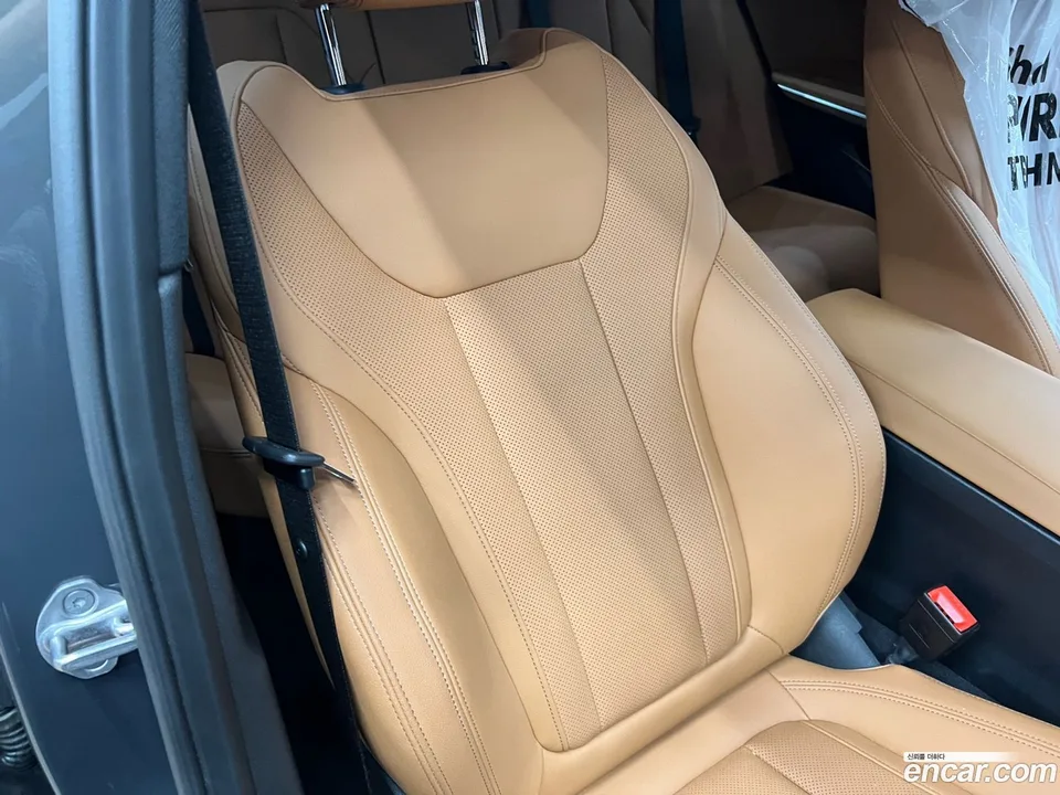 BMW 3 Series 320i M 2025 — миниатюра 3