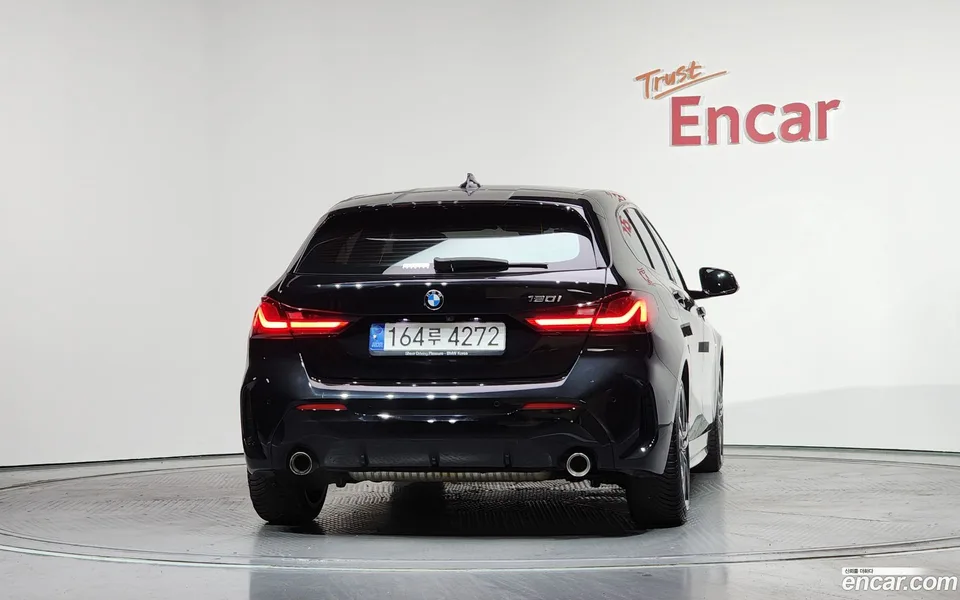 BMW 1 Series 120i M 2022 — миниатюра 4