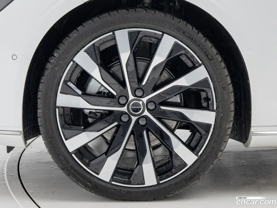 Volvo S90 B5 2025 — миниатюра 2