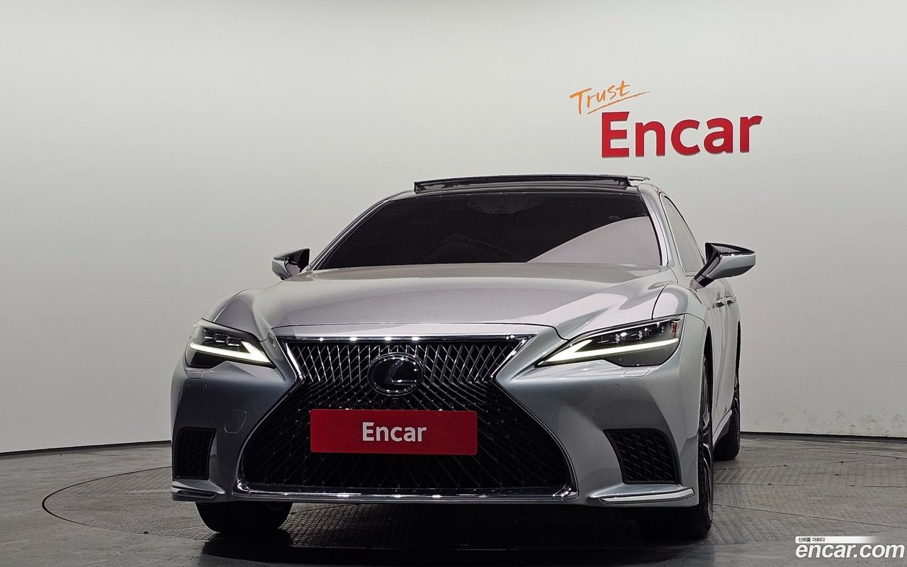 Lexus LS 500 2022 — 3