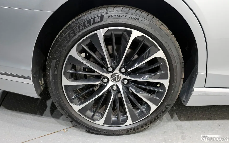 Lexus LS 500 3.5 AWD 2022 — миниатюра 5