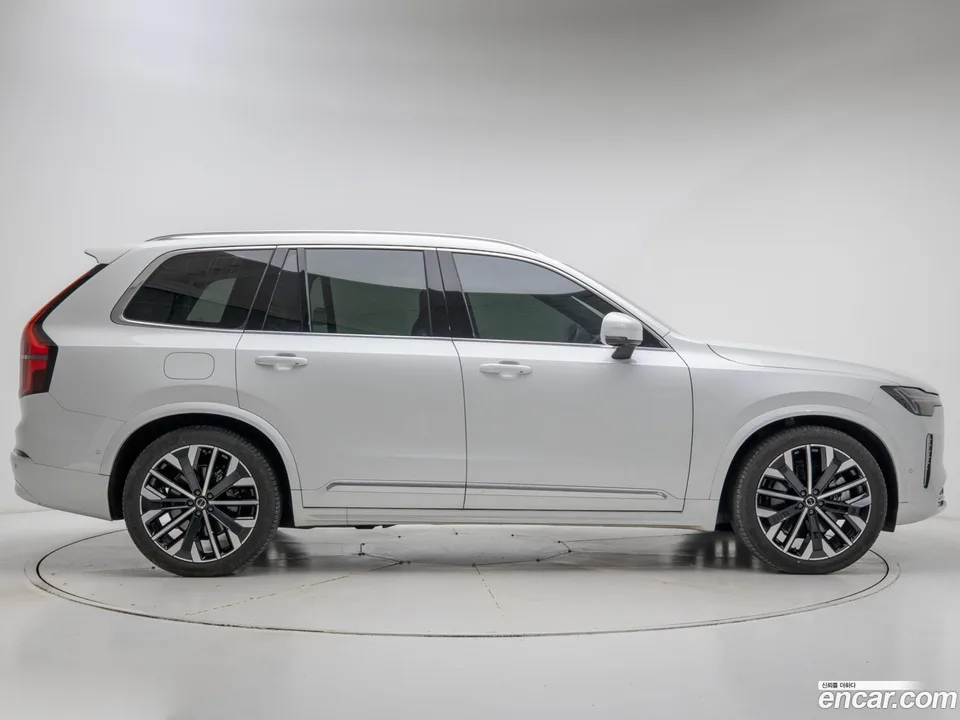 Volvo XC90 T8 2025 — миниатюра 3