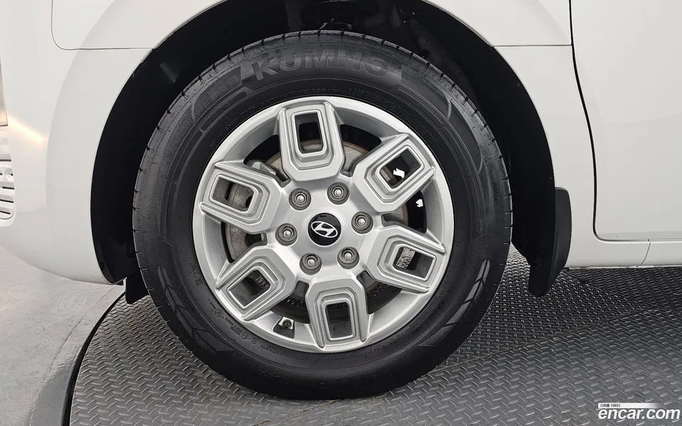 Hyundai Staria 5 2024 — миниатюра 5