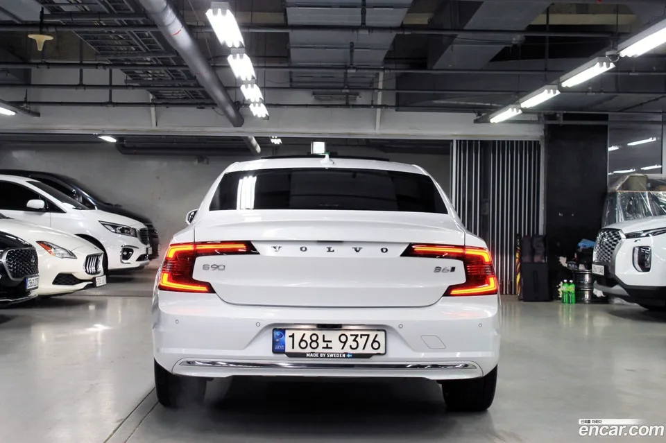 Volvo S90 B6 AWD 2022 — миниатюра 2