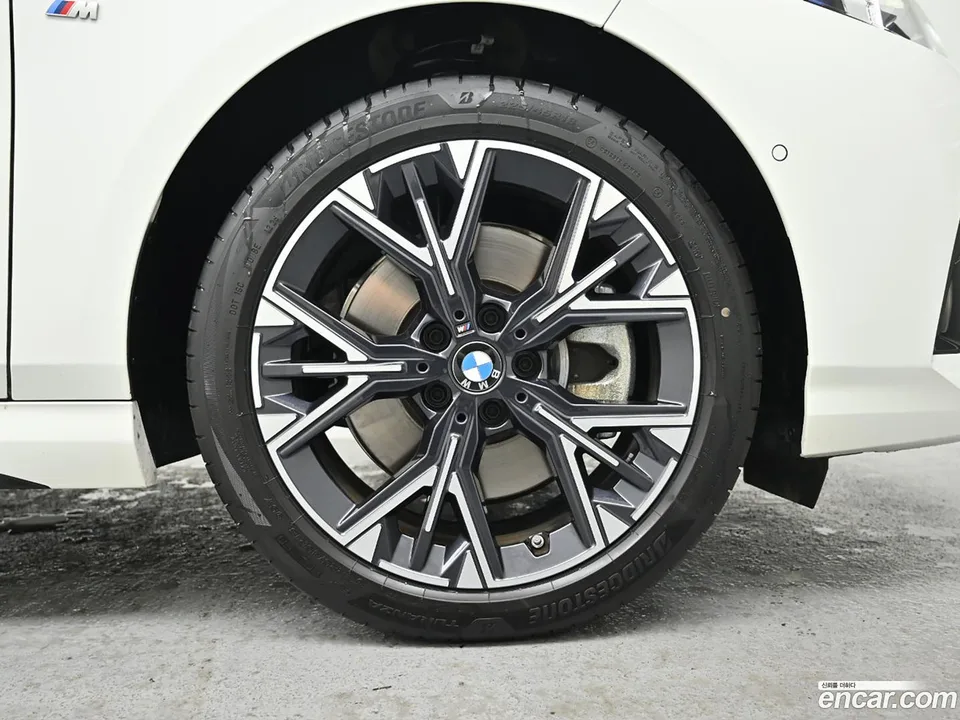 BMW 1 Series 120 M 2025 — миниатюра 5
