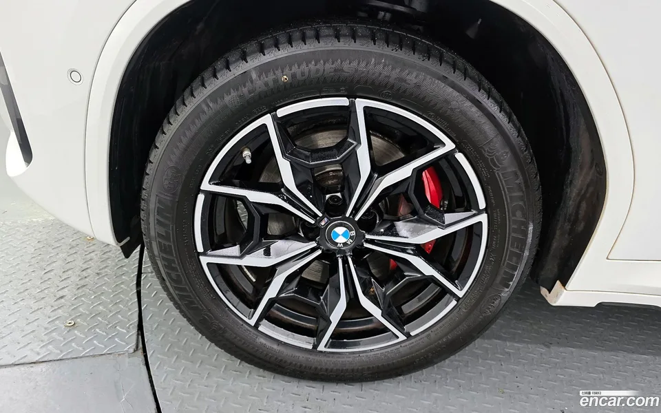 BMW X4 xDrive20i M 2024 — миниатюра 2