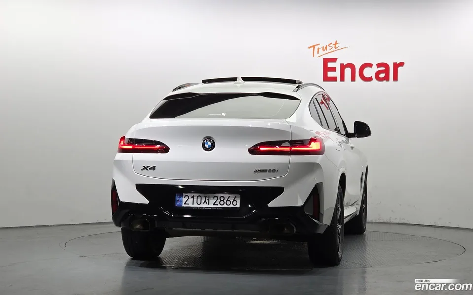 BMW X4 xDrive20i M 2024 — миниатюра 4