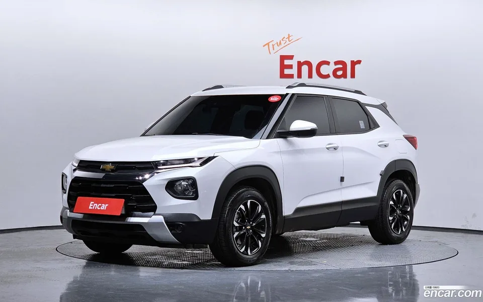 Chevrolet Trailblazer 1.3 2WD 2022 — фото 1, купить с доставкой в Москву