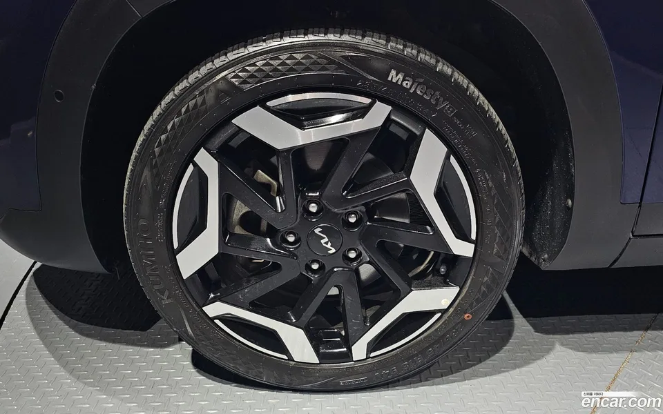 Kia Seltos 1.6 2WD 2023 — миниатюра 2