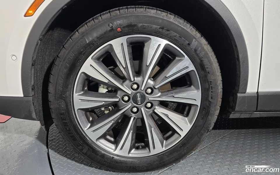 Lincoln Corsair 2.0 AWD 2022 — миниатюра 2