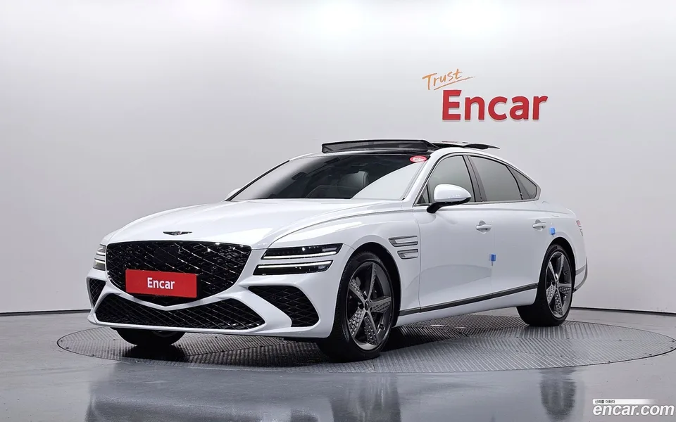 Genesis G80 2.5 2WD 2024 — фото 1, купить с доставкой в Москву