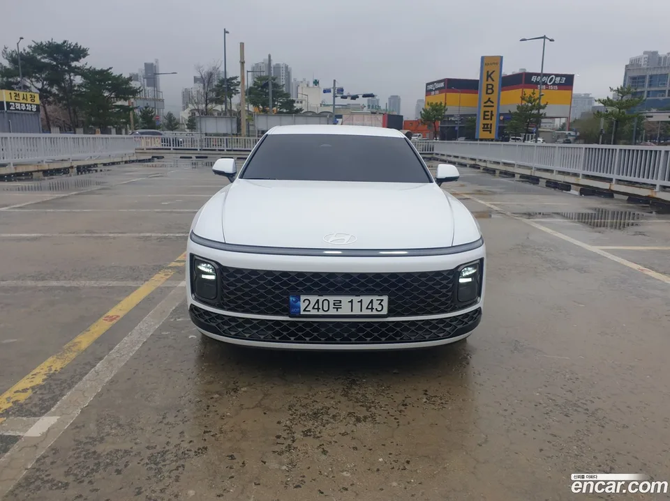 Hyundai Grandeur 2.5 2WD 2023 — миниатюра 2
