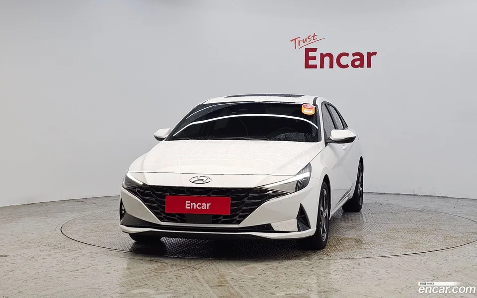 Hyundai Avante Hybrid 2023 — миниатюра 3