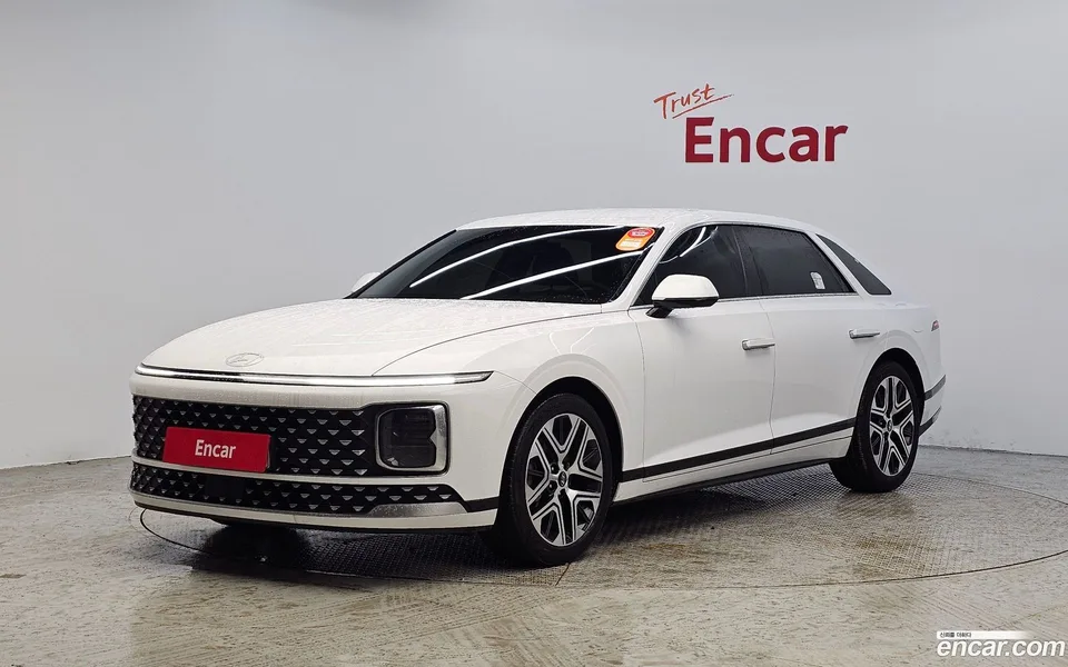Hyundai Grandeur 2.5 2WD 2023 — фото 1, купить с доставкой в Москву