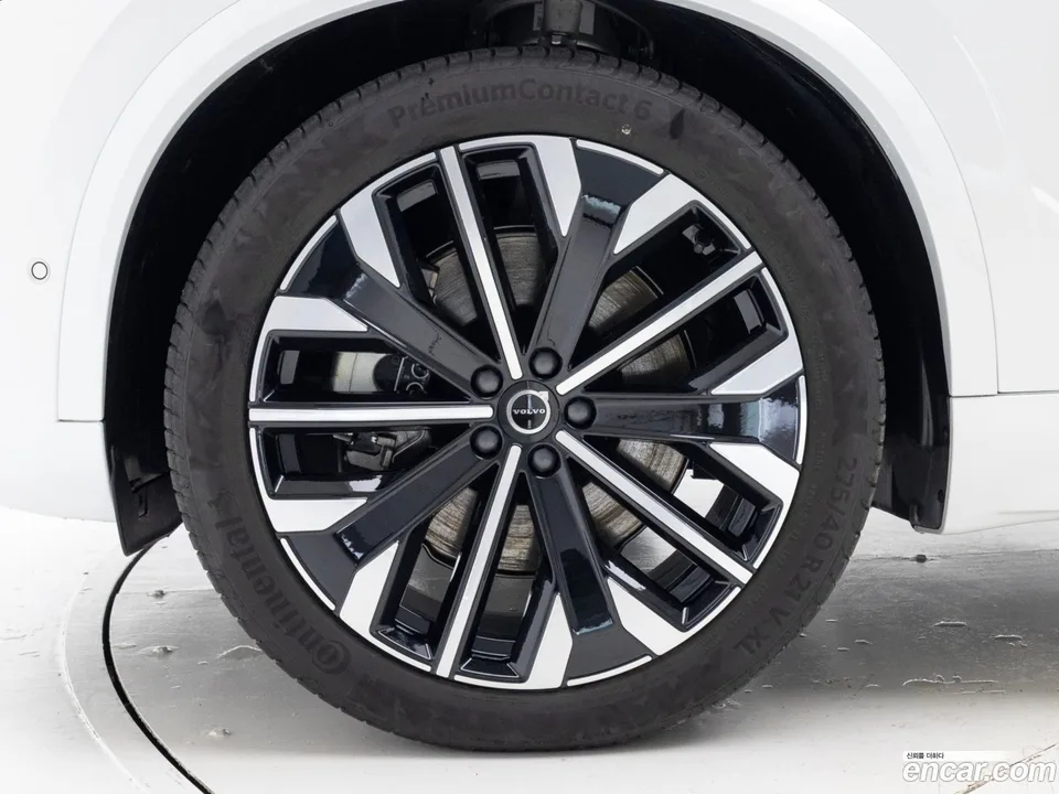 Volvo XC90 T8 2025 — миниатюра 2
