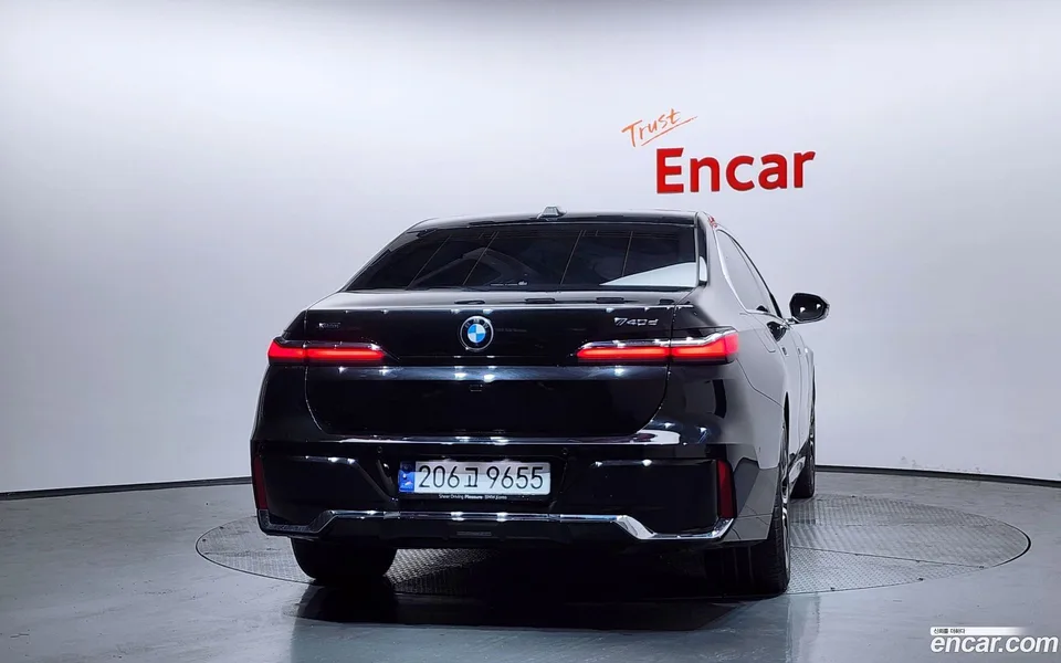 BMW 7 Series 740d xDrive M 2024 — миниатюра 4