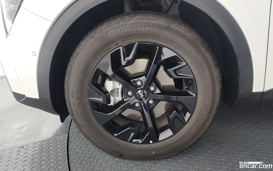 Kia Sportage Hybrid 30 2WD 2024 — миниатюра 5