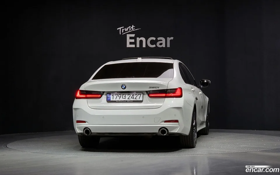 BMW 3 Series 320i 2023 — миниатюра 4