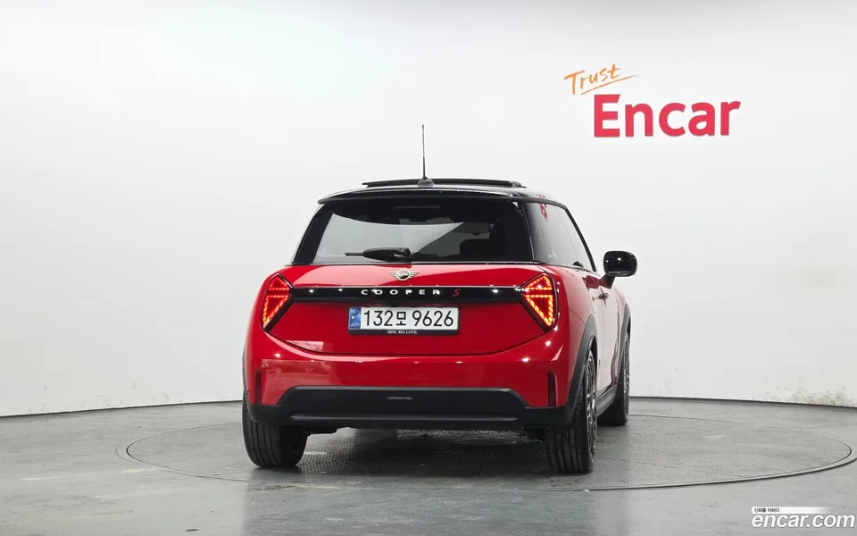 MINI Cooper S 2024 — thumbnail 4