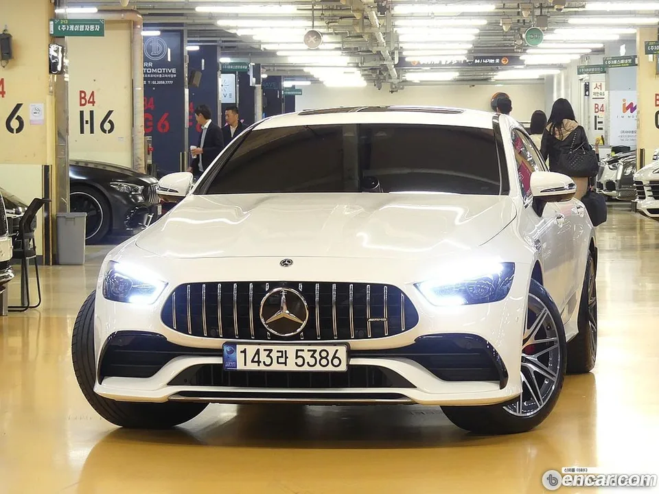 Mercedes-Benz AMG GT 4 43 4MATIC+ 2023 — фото 1, купить с доставкой в Москву