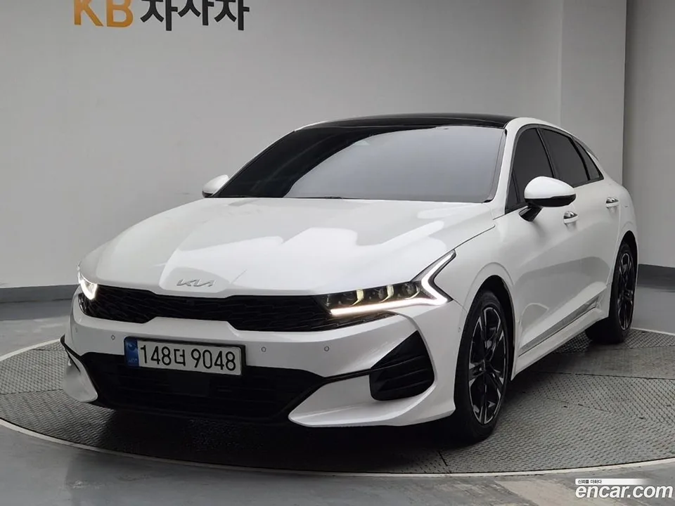 Kia K5 1.6 2023 — фото 1, купить с доставкой в Москву