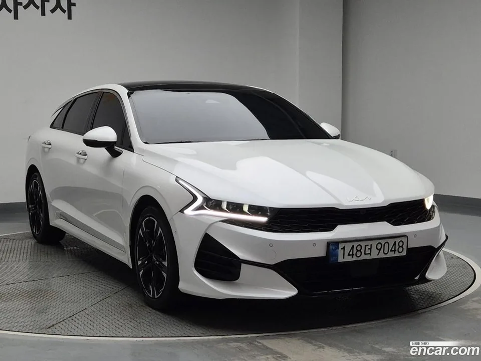 Kia K5 1.6 2023 — миниатюра 2