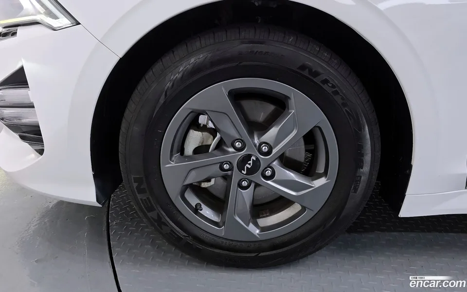 Kia K5 2.0 LPI() 2023 — thumbnail 2