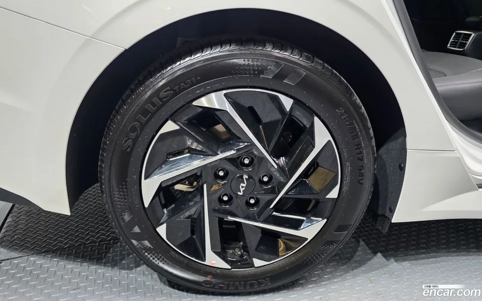 Kia K5 Hybrid 2025 — миниатюра 2