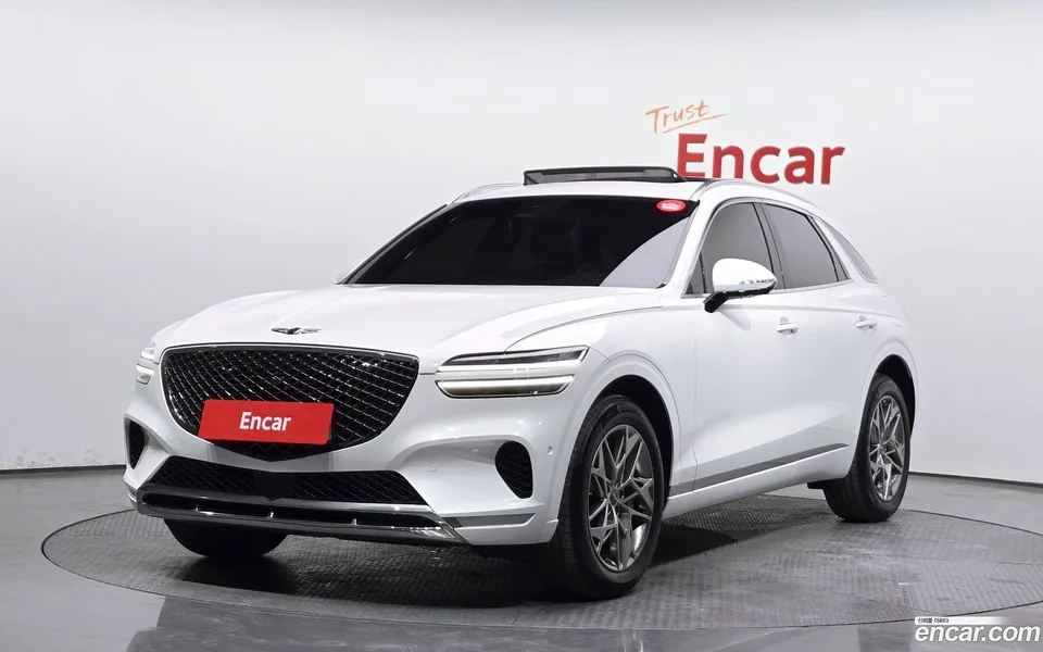 Genesis GV70 2.5T 2WD 2023 — фото 1, купить с доставкой в Москву