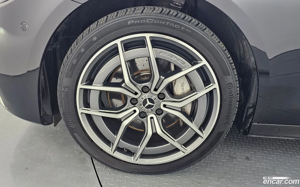 Mercedes-Benz E-Class E220d 4MATIC AMG Line 2022 — миниатюра 2
