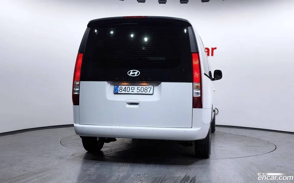 Hyundai Staria 3 2025 — миниатюра 4
