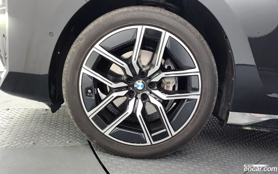 BMW 7 Series 740d xDrive M 2024 — миниатюра 5