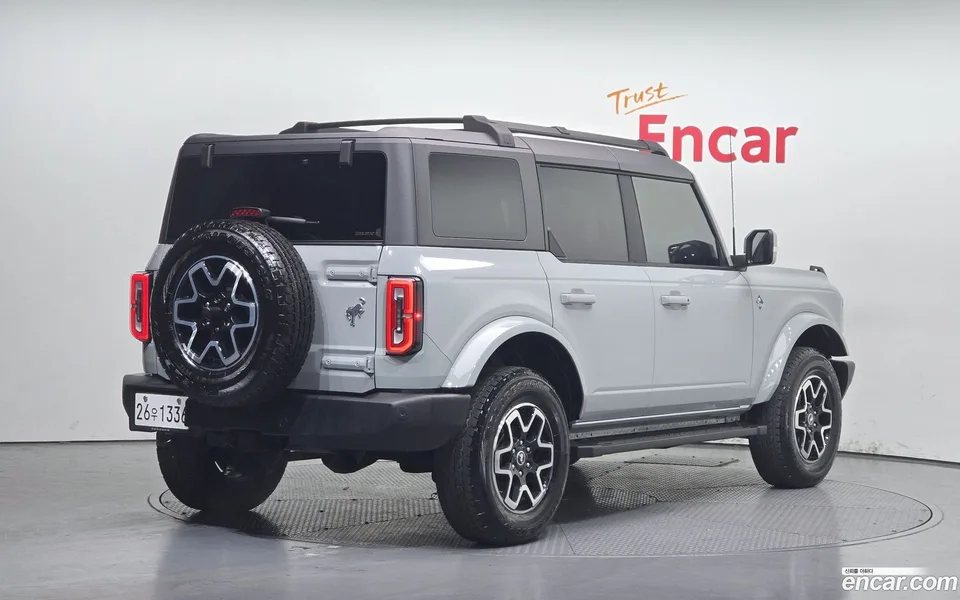 Ford Bronco 2.7 2023 — миниатюра 2