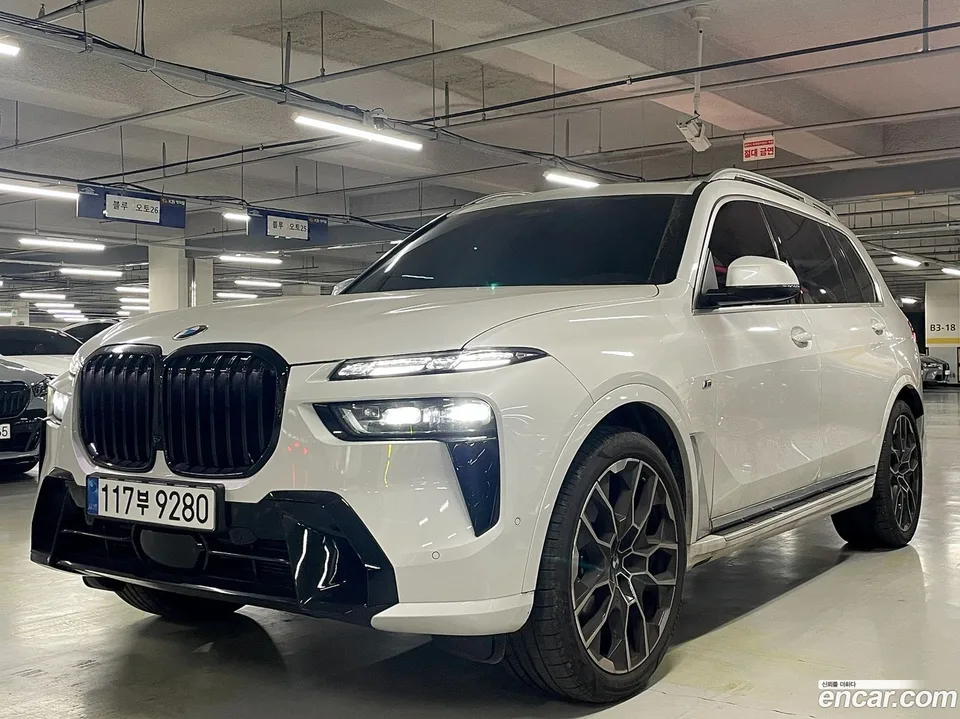 BMW X7 xDrive 40i M 6 2025 — миниатюра 3