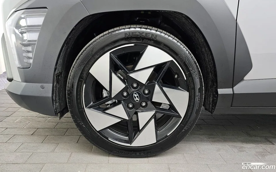 Hyundai Kona 1.6 2WD 2023 — миниатюра 5