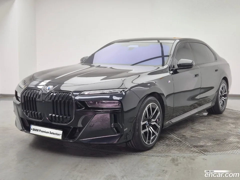 BMW 7 Series 740d xDrive M 2025 — фото 1, купить с доставкой в Москву