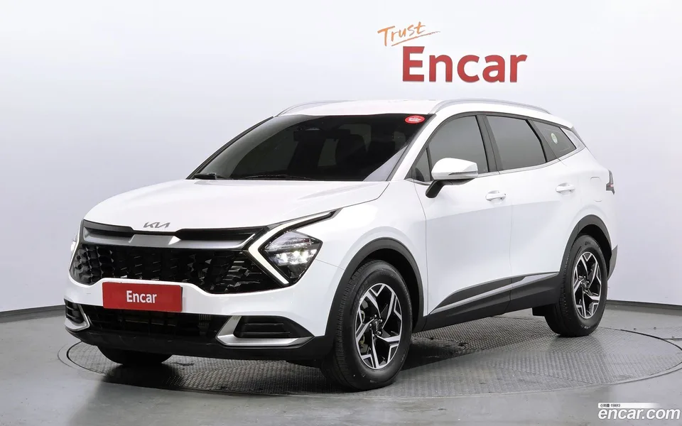 Kia Sportage 2.0 2WD 2022 — фото 1, купить с доставкой в Москву