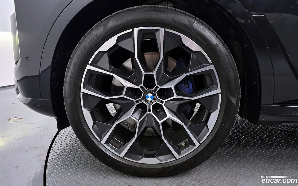 BMW X7 xDrive 40d M 7 2025 — миниатюра 2