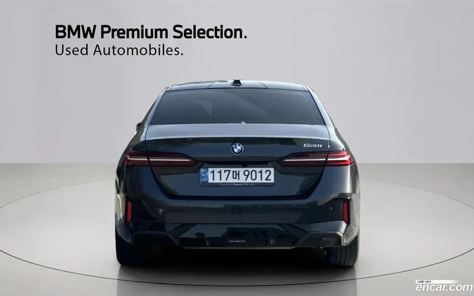 BMW 5 Series 520i M 2023 — миниатюра 4
