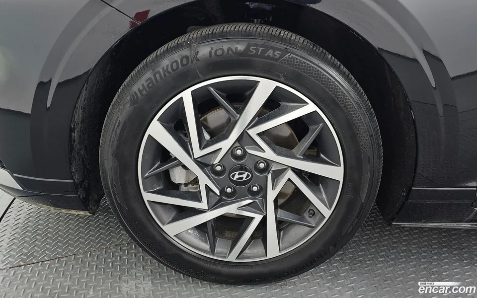 Hyundai Grandeur 2.5 2WD 2023 — миниатюра 2