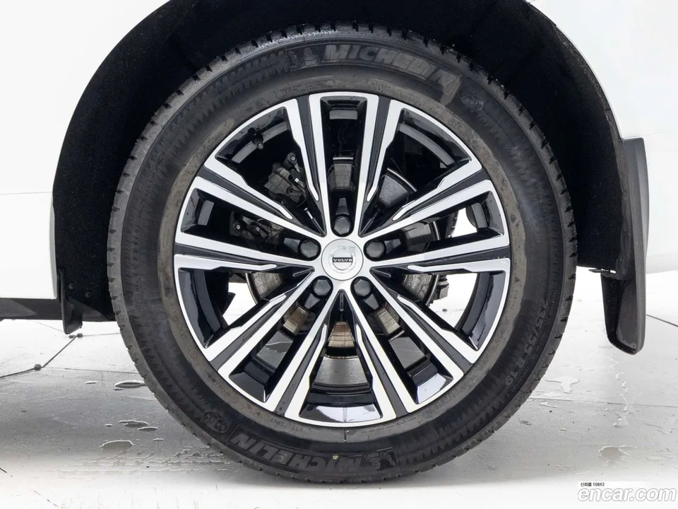 Volvo XC60 B5 2022 — миниатюра 5