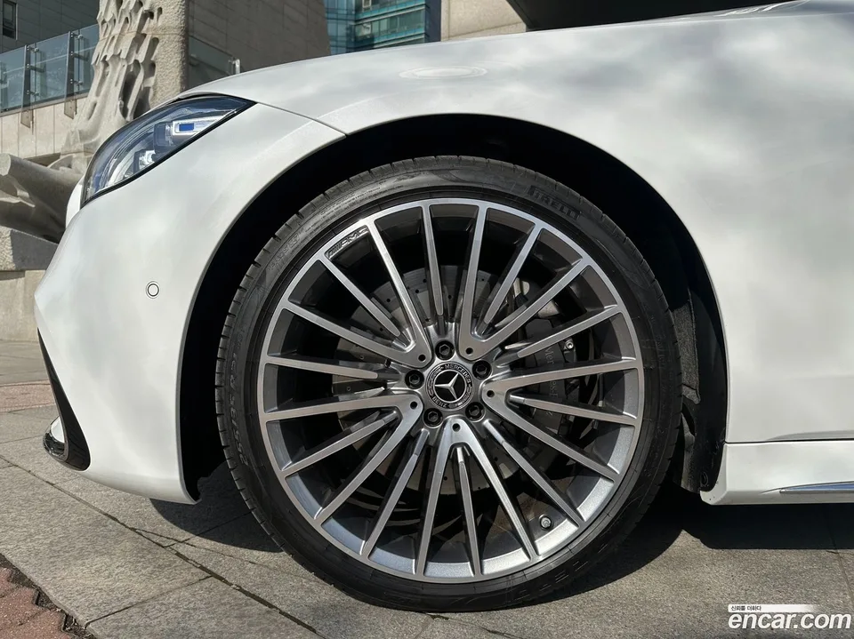 Mercedes-Benz S-Class S500L 4MATIC 2024 — миниатюра 2