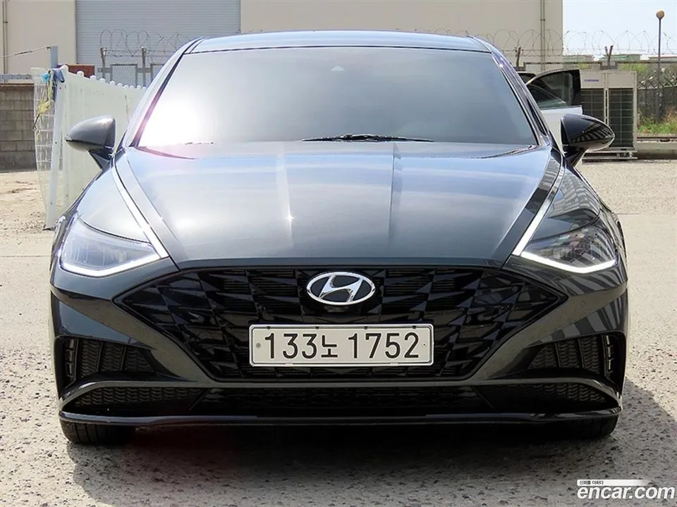 Hyundai Sonata 2.0 2022 — фото 1, купить с доставкой в Москву