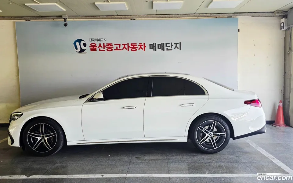 Mercedes-Benz E-Class E200 AMG Line 2025 — миниатюра 3