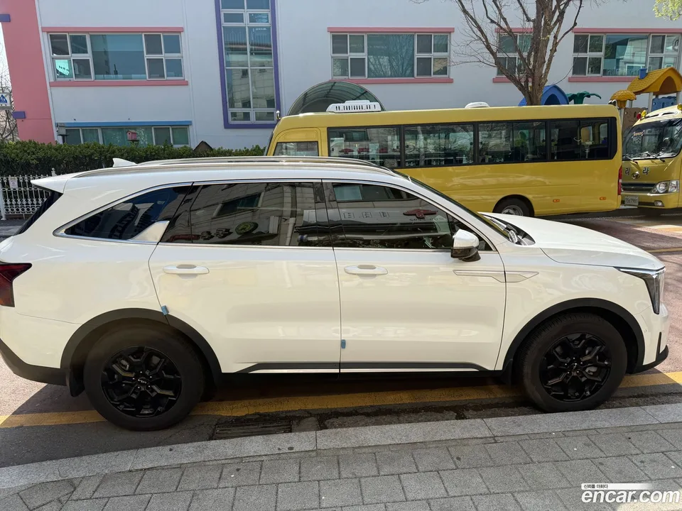 Kia Sorento HEV 1.6 2WD 2024 — миниатюра 3
