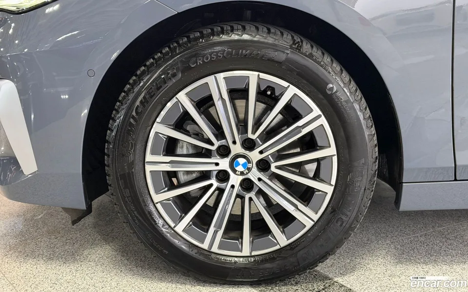 BMW 2 Series Active Tourer 220i 2023 — миниатюра 5