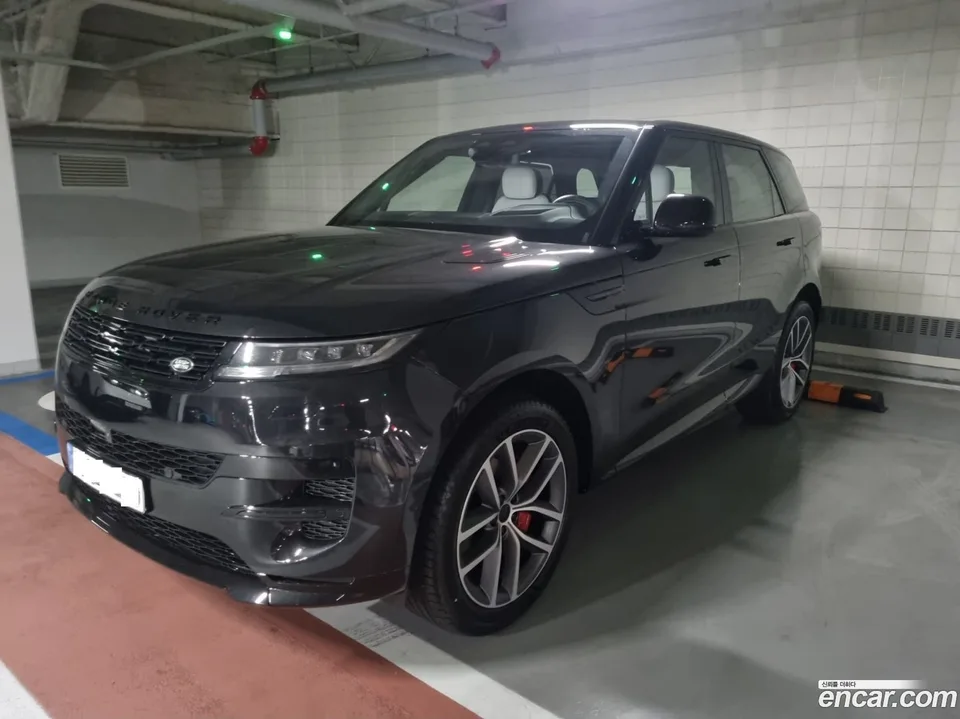Land Rover Range Rover Sport P400 AB 2026 — фото 1, купить с доставкой в Москву