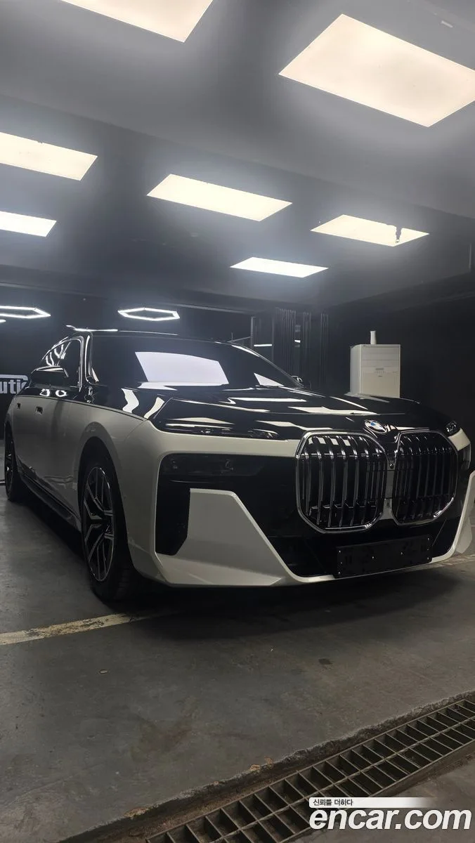 BMW 7 Series 740i xDrive M 2026 — фото 1, купить с доставкой в Москву