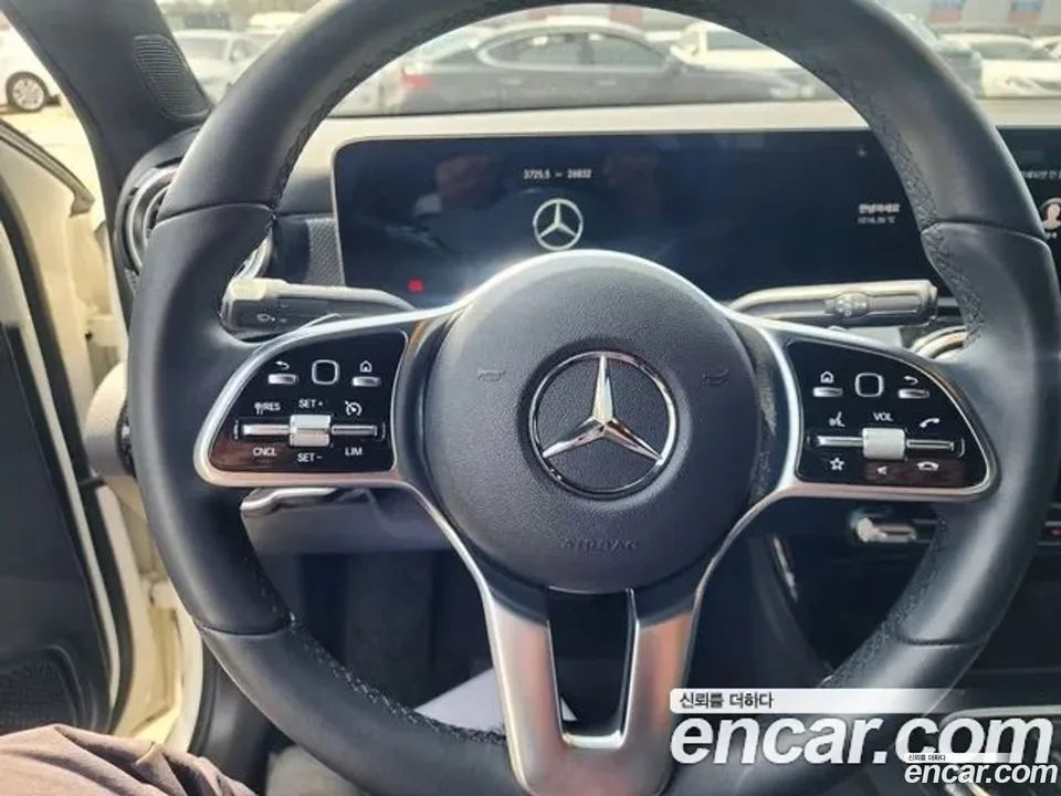 Mercedes-Benz A-Class A220 2022 — миниатюра 2