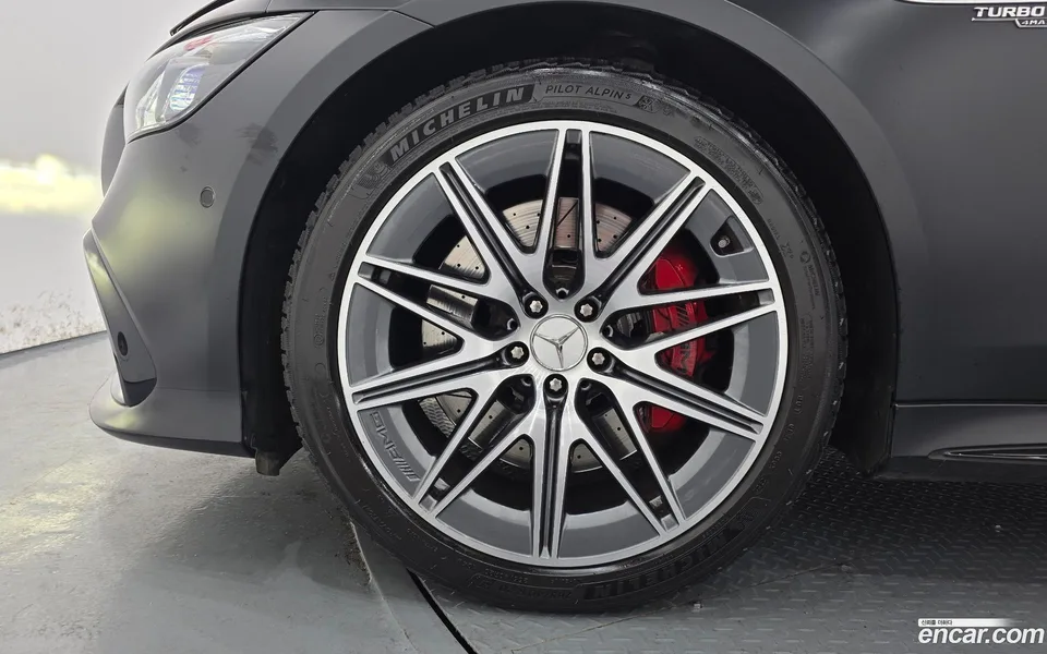 Mercedes-Benz AMG GT 4 43 4MATIC+ 2022 — миниатюра 5